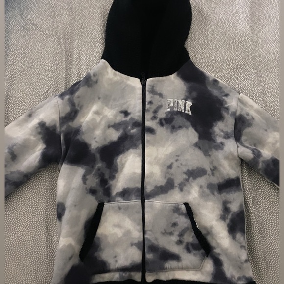 Victoria Secret Pink Double-Sided Sherpa Sweater - Picture 1 of 4